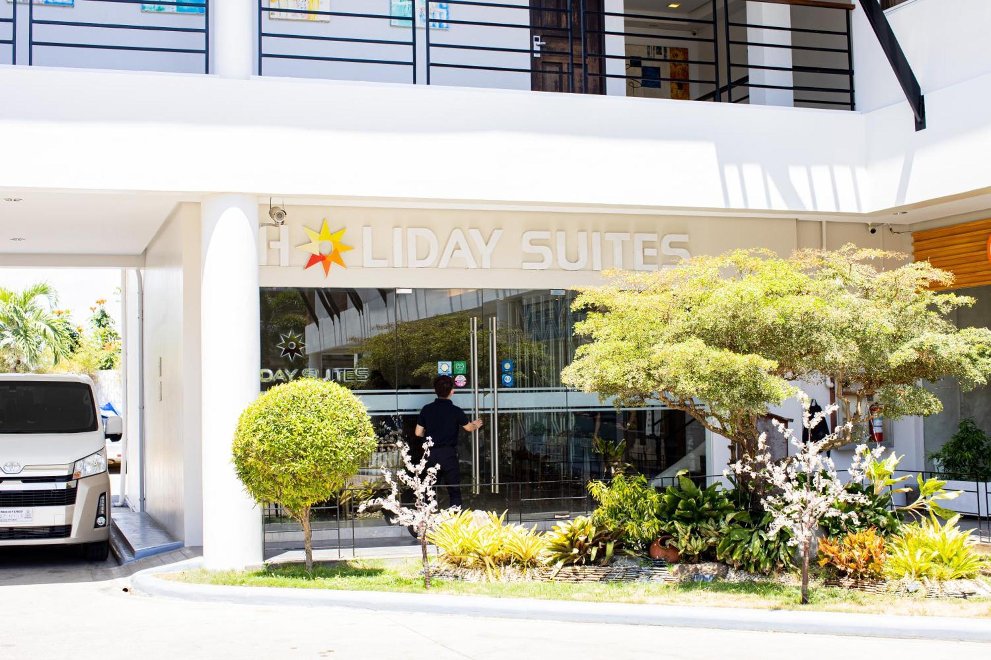 Holiday Suites Puerto Princesa Exterior foto